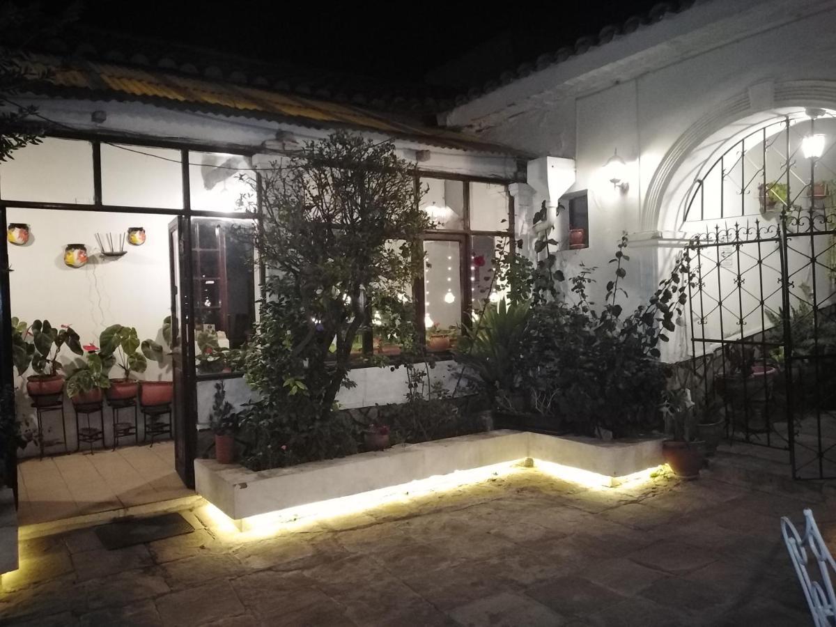 Hospedaje Ajayu Сукре Экстерьер фото